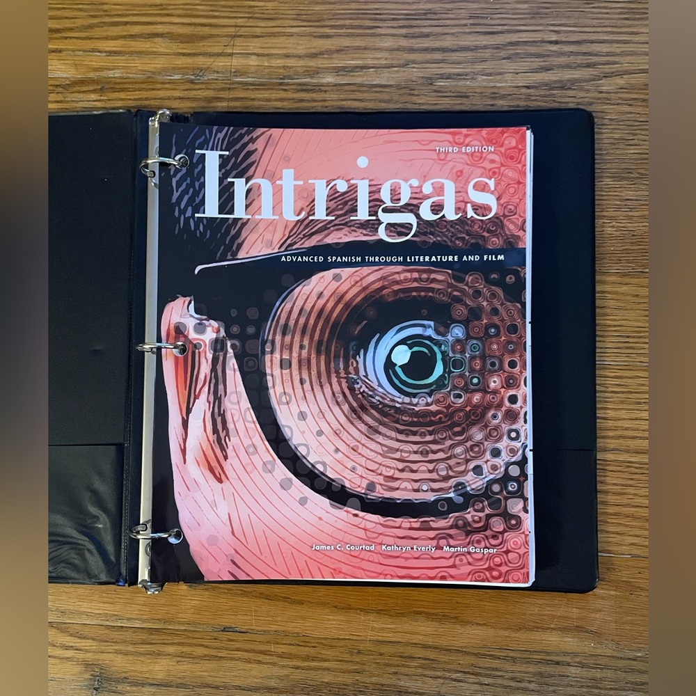 Intrigas, 3rd Edition
Advanced Spanish through Film and Literature
